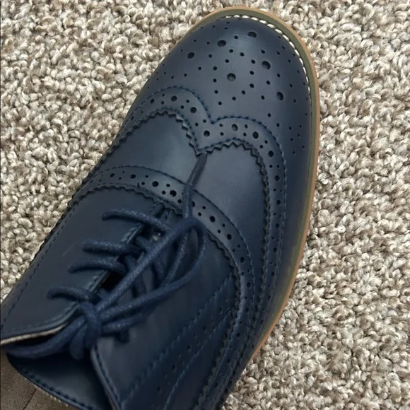 WANTED Navy Blue Wingtip Brogues (NWOT) - Picture 6 of 7